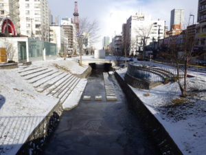 12月15日の狸二条広場南側の様子