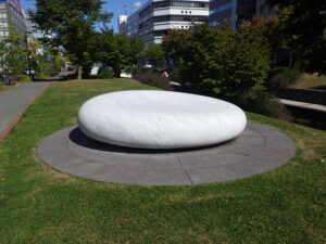 南2条西側にある天秘