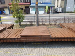 塗った後のベンチ1