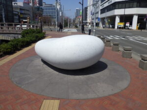 東側の天秘を南から見た様子