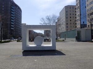 生誕を北から見た様子