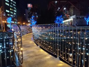 11月14日に最終日を迎えたオレンジリボンイルミネーションライトアップのスノーリングの様子