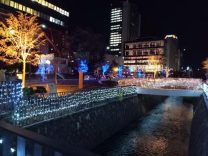 11月7日のオレンジリボンイルミネーションライトアップの点灯の様子