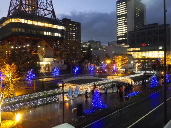 「オレンジリボンイルミネーションライトアップ点灯！」の画像