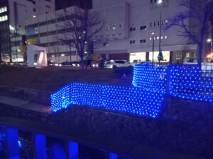11月22日から点灯された南1条のイルミネーションの様子