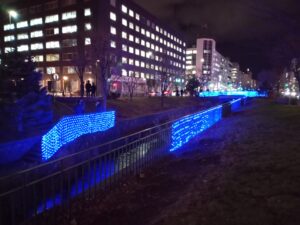 11月22日から点灯された北1条のイルミネーションの様子