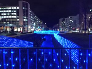 11月22日から点灯された大通ブロックのイルミネーションの様子