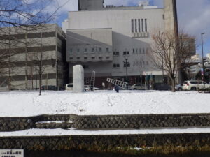 12月8日に生棒のシート掛けをする様子