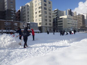 13時20分頃の会場づくりの様子