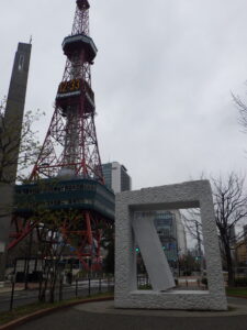 4月20日にシートが外された生棒