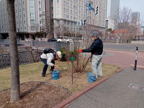 「公園ボランティア活動開始」の画像