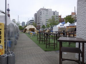 5月12日にオープンを待つSOSEI PICNICの会場の様子