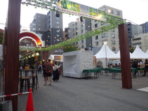 9月8日に始まったリバーサイドグルメパークの様子