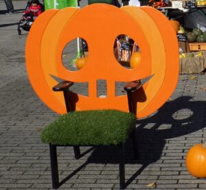 ハロウィンのかぼちゃの椅子