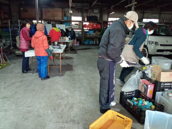 「創成川まちの灯り、スノーキャンドルに向けてロウソク作り」の画像