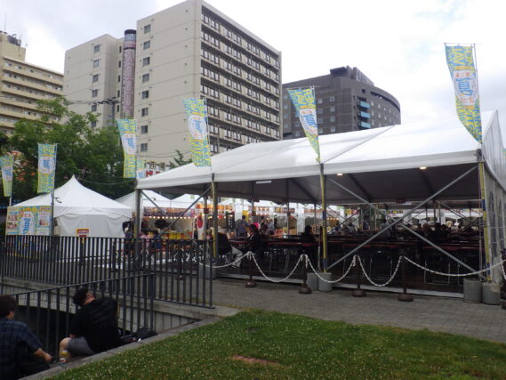狸二条夏まつりの会場の様子