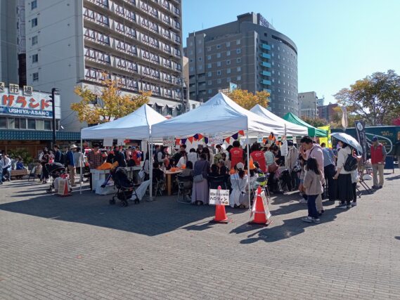 2023年の創成川ハロウィンの様子