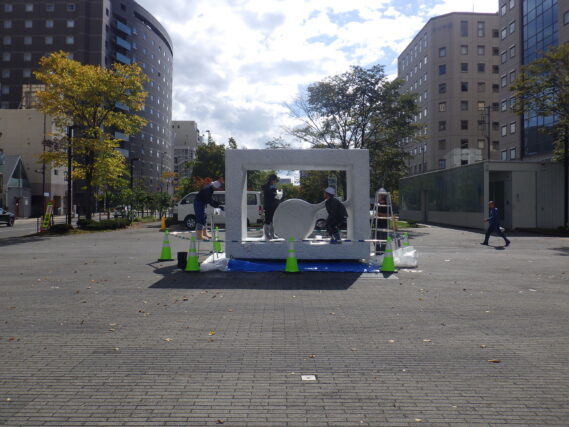 生誕のコーティング作業の様子