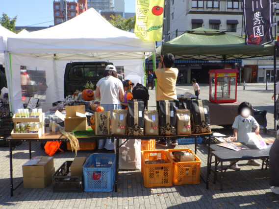 野菜販売の様子