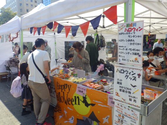 創成川ハロウィンの様子