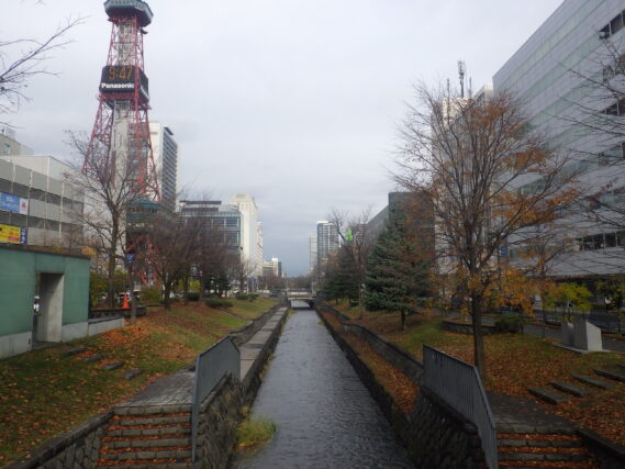 南1条南からテレビ塔方面を見た画像