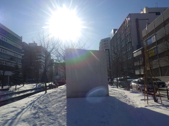 シートをかけられた生棒の様子