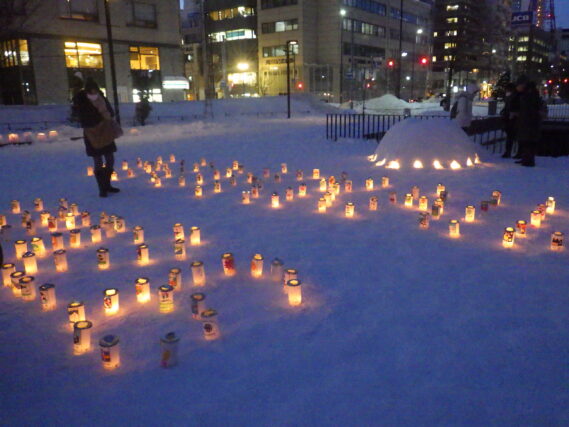 キャンドルが点灯している様子