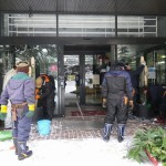 緑のセンター休館のお知らせと門松