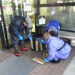 緑のセンター休館のお知らせと門松