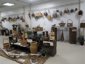 あけび籐作品展