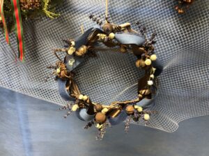木の実のリース