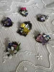 レカンフラワー体験 立体プチアクセサリー見本