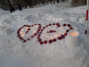 赤い氷でハート