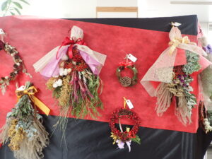 自然素材のスワッグ