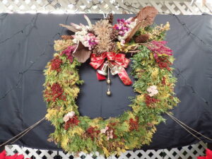 毎年恒例の大リース（直径約1メートル）