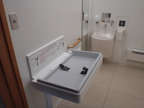 ユニバーサルトイレの写真